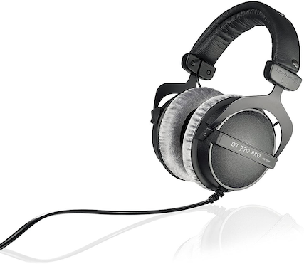 Closed-back headphones for recording and mixing studios